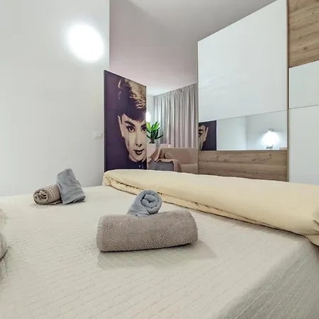 Cappuccini Friends 佩斯基耶拉德加达